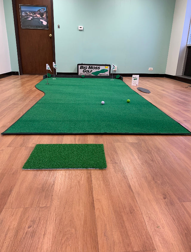 Big Moss Country Club Putting Green in room